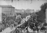 Cavalcade sur le pont