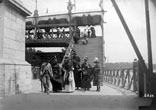 Escalier conduisant au pont