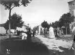 Procession sur la place