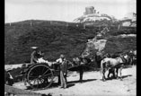 Observatoire près du Puy de Dôme Georges Ancely debout