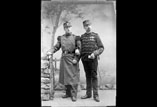 Capitaine Georges Ancely et soldat René Ancely en pied