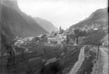 Vue du village de la route de Lautaret