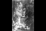 Vue d'une cascade et des galeries