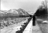 Le quai de l'Adour et la vallée de Campan