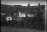 Vue du village (route de Bagnères à Lourdes)