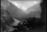 Vue prise du haut des gorges de l'Aar